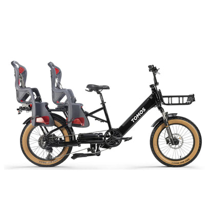Električno kolo Tomos Cargo Fat 2 Longtail z dvema otroškima sedežema in širokimi pnevmatikami.