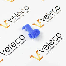 Universal quick connector for cables