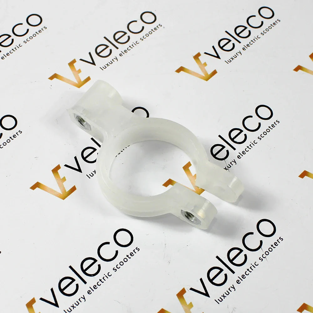 Universal reflector holder