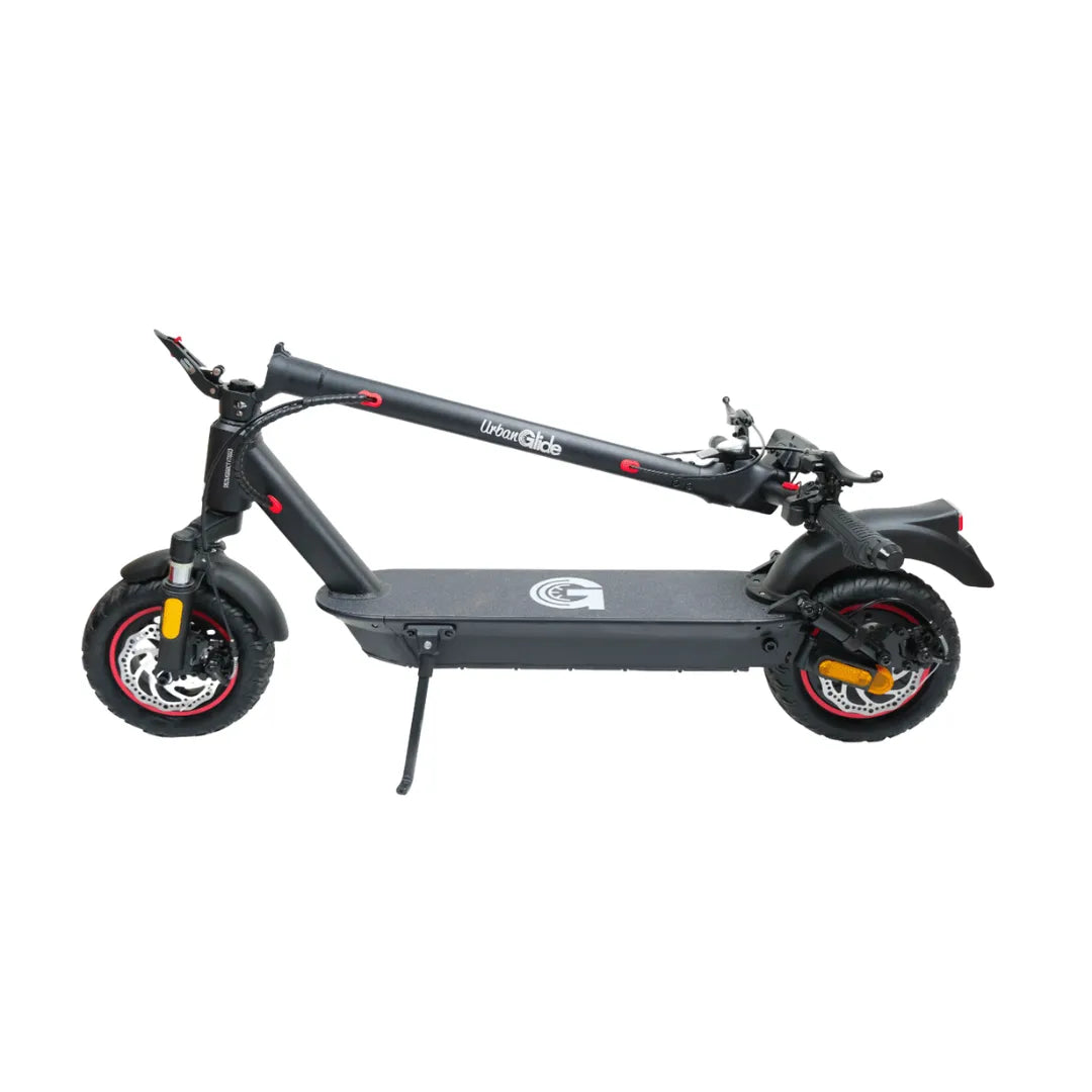 Električni skiro Urbanride 500 Ct, eleganten dizajn z rdečimi poudarki, zložen za enostavno shranjevanje.