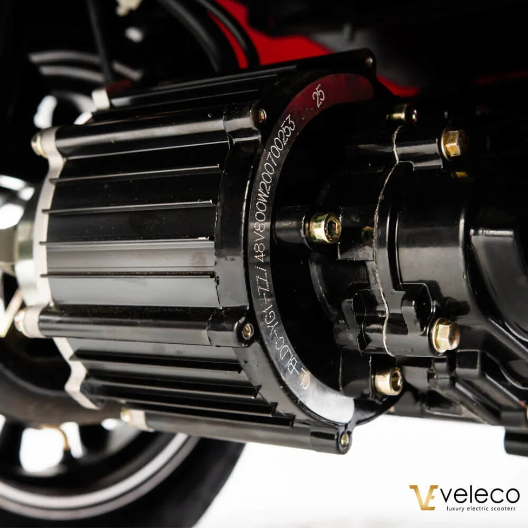 Od blizu motor električnega mobilnega vozička Veleco Draco.