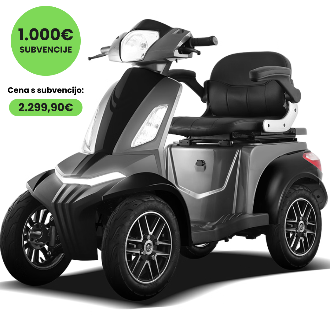 Izdelek na sliki je tri-kolesni električni mobilni skuter, model Vigorous Vista Q1. Skuter je zasnovan za udobno vožnjo, opremljen je s širokim sedežem in ima robustne pnevmatike. Na sliki so vidni tudi sprednji luči in nadzorni elementi, kar nakazuje na funkcionalnost in uporabnost za različne uporabnike. Na voljo je subvencija v višini 1.000 €, kar znižuje ceno na 2.299,90 €.