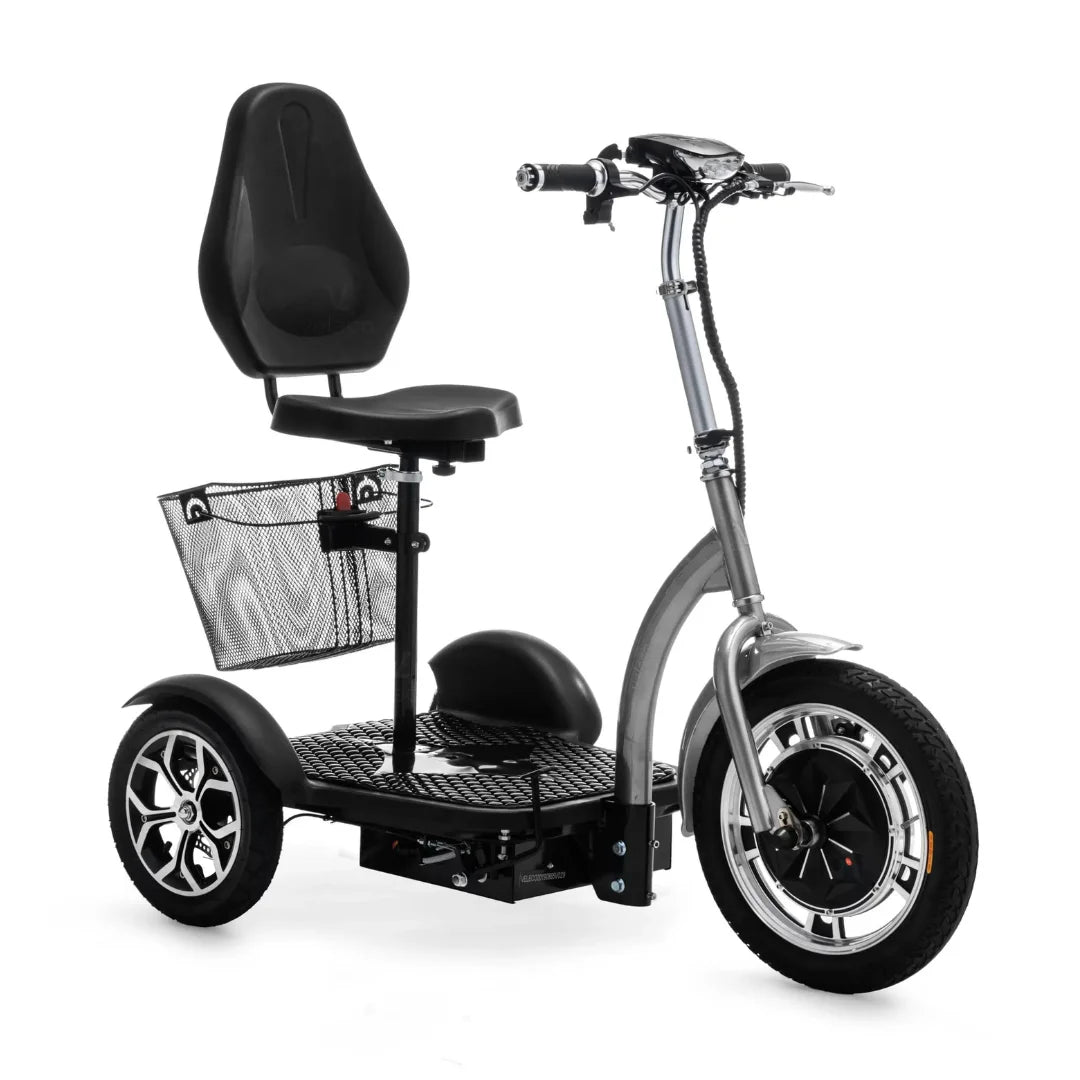 Izdelek je električni mobilni voziček, model Veleco ZT16. Na sliki je prikazan voziček s širokim podnožjem, udobnim sedežem in ročaji za upravljanje. Ima tri kolesa, kar zagotavlja stabilnost, ter mrežasto košaro za shranjevanje. Zasnova je moderna in praktična za uporabo v mestnih okoljih.