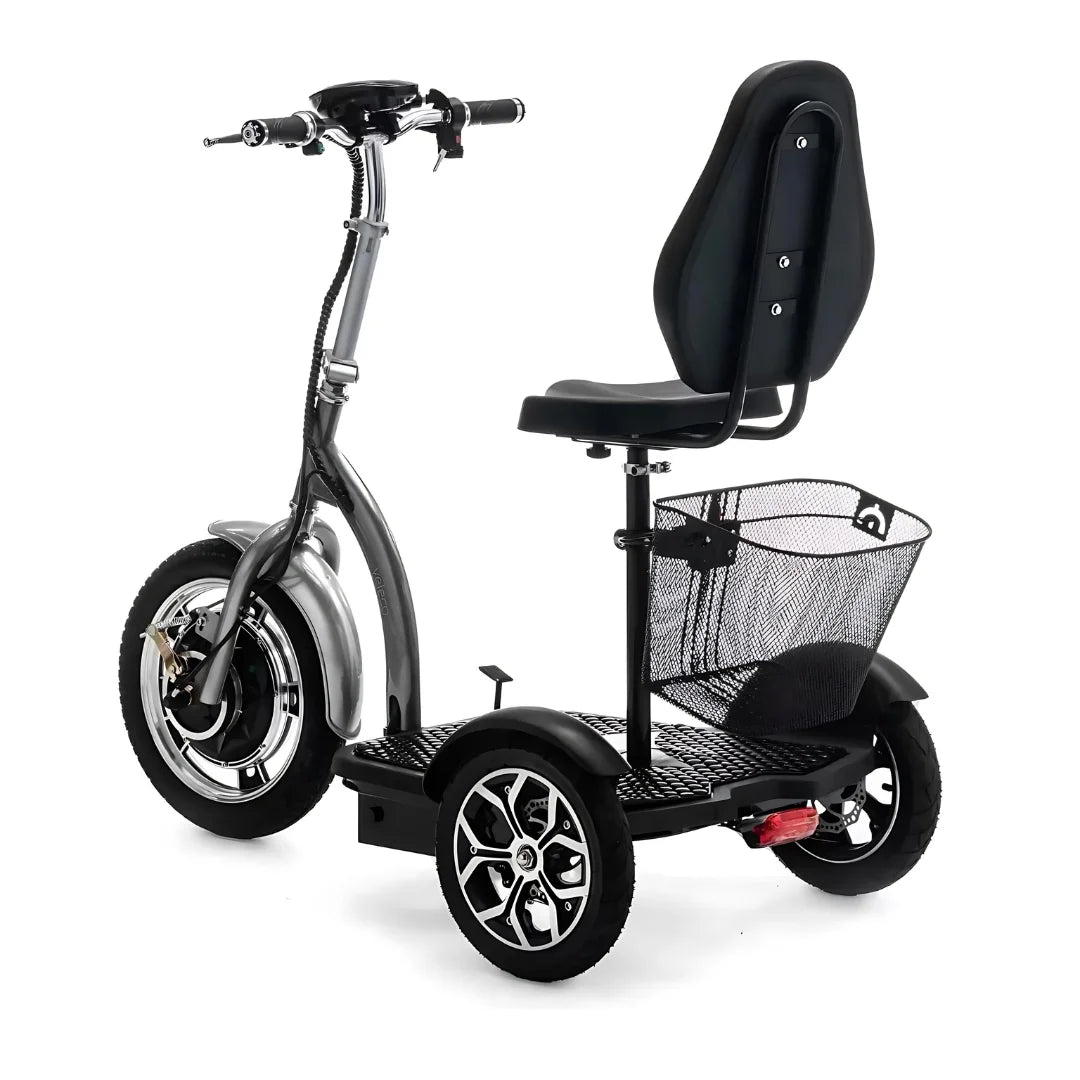 Izdelek je električni mobilni voziček, model Veleco ZT16. Na sliki je prikazan voziček s tremi kolesi, ki ima udobno sedežno mesto in krmilo. Na zadnjem delu je mrežasta košara za shranjevanje, kar omogoča enostavno prevažanje manjših predmetov. Voziček je zasnovan za udobno in varno vožnjo.