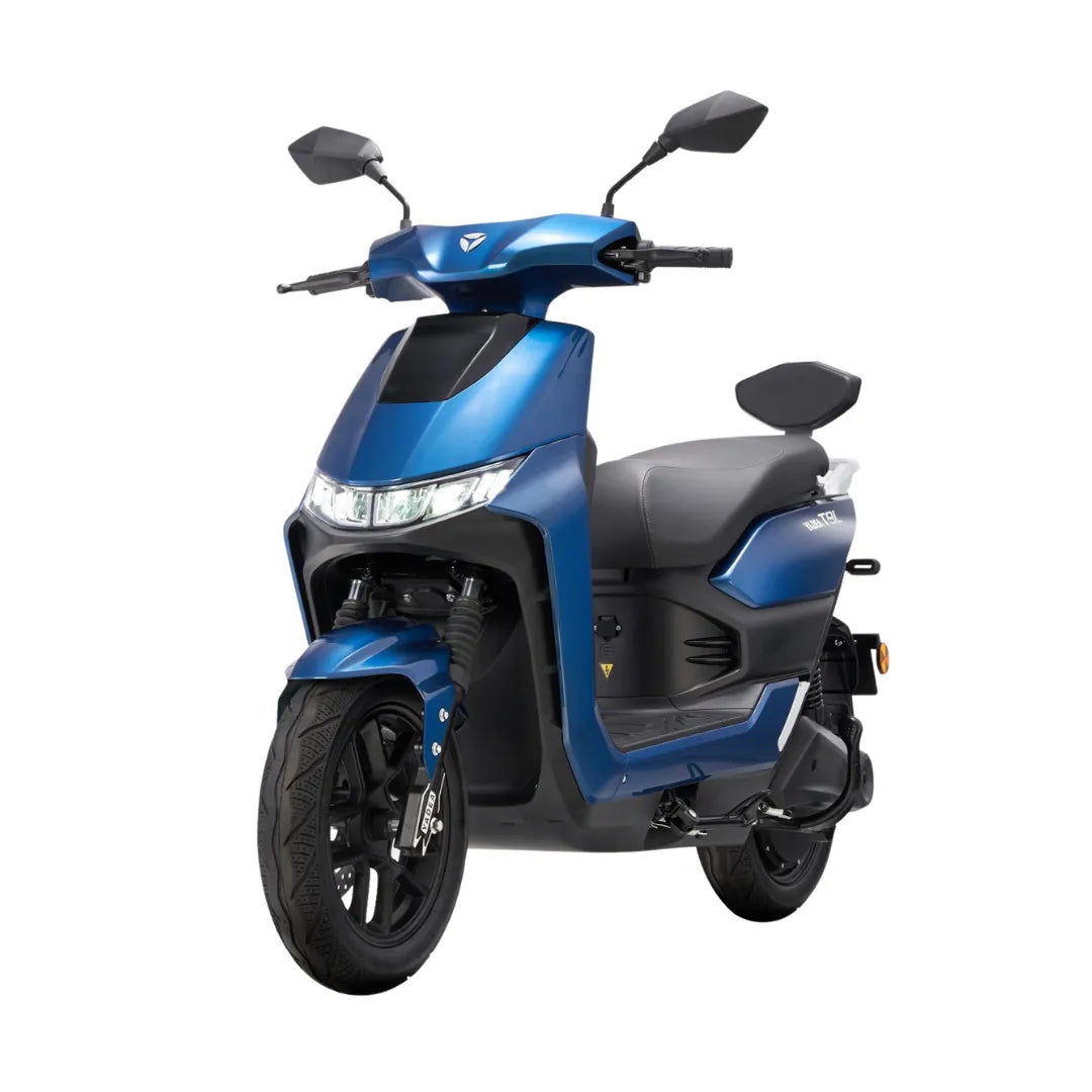 Električni skuter Yadea T9l v elegantni modri izvedbi, ki prikazuje moderne funkcije in stil.