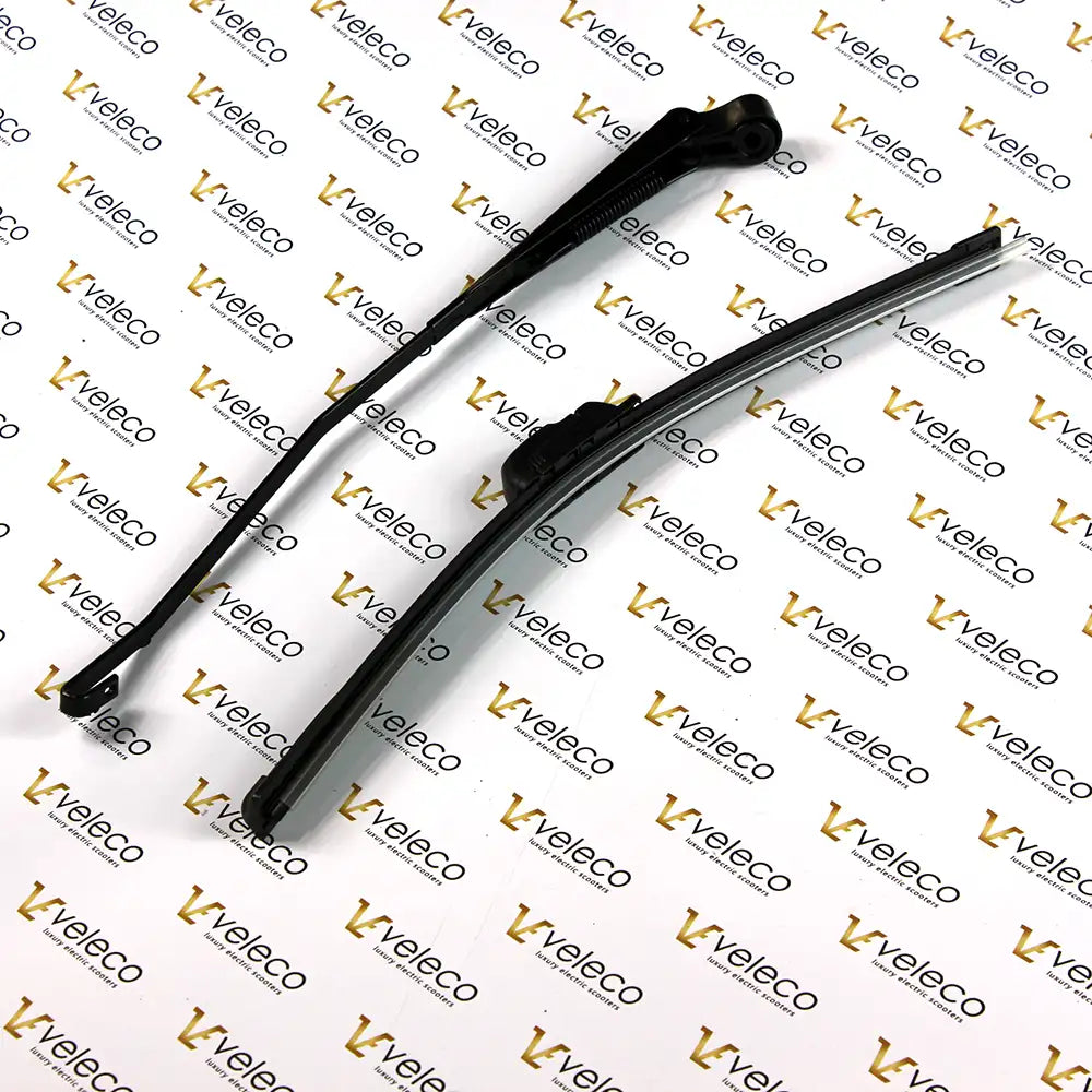 Brisalec z roko Veleco Advena