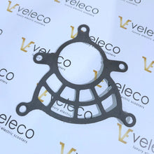 Univerzalno tesnilo med motorjem in motorjem