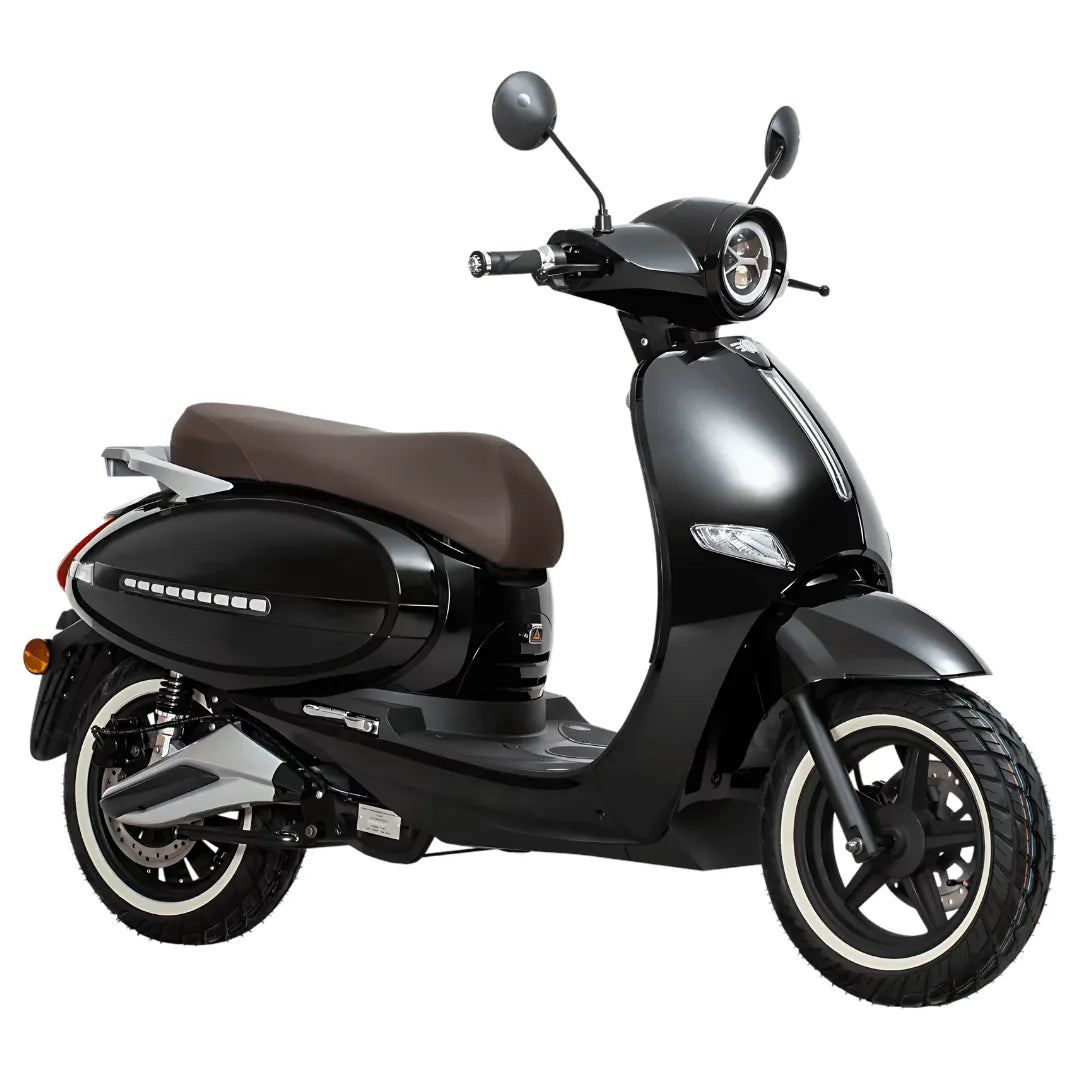 Električni skuter Efo Et3000 v elegantni črni izvedbi z rjavim sedežem in modernimi funkcijami.