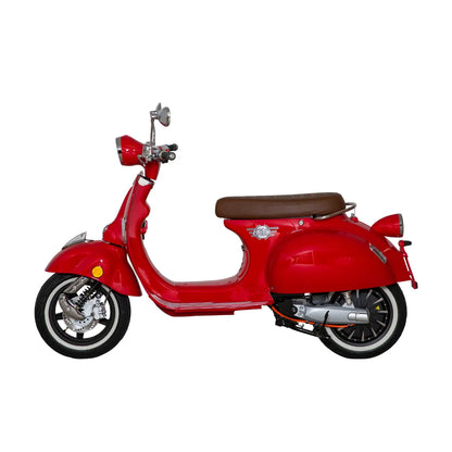 Eleganten rdeč električni skuter Efo Ev3000 z rjavim sedežem in vintage dizajnom.