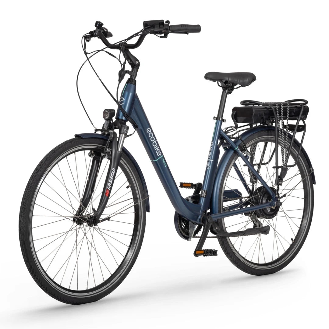 Električno kolo Ecobike v modri barvi, zasnovano za mestni promet in okolju prijazno vožnjo v službo.