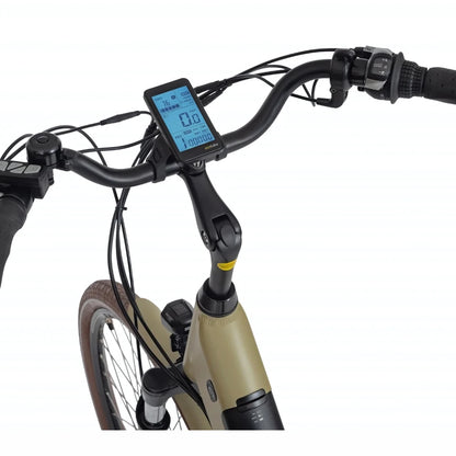 Od blizu posneto krmilo in zaslon električnega kolesa Ecobike X City.
