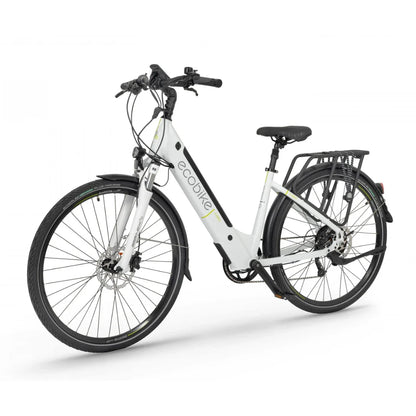 Na sliki je električno kolo znamke Ecobike, model X-Cross. Kolo ima moderno obliko z nizkim prečnim členom, kar olajša dostopnost. Opremljeno je s širokimi pnevmatikami in nosilcem za prtljago na zadnjem delu. Vidni so tudi krmilo in sedež, ki sta prilagodljiva za udobno vožnjo.