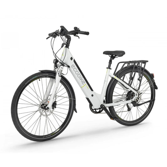 Na sliki je električno kolo znamke Ecobike, model X-Cross. Kolo ima moderno obliko z nizkim prečnim členom, kar olajša dostopnost. Opremljeno je s širokimi pnevmatikami in nosilcem za prtljago na zadnjem delu. Vidni so tudi krmilo in sedež, ki sta prilagodljiva za udobno vožnjo.