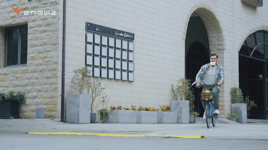 Naloži videoposnetek: 