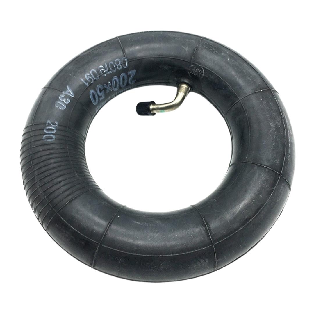 Zračnica CST 200 x 50 z ventilom pod kotom 90°.